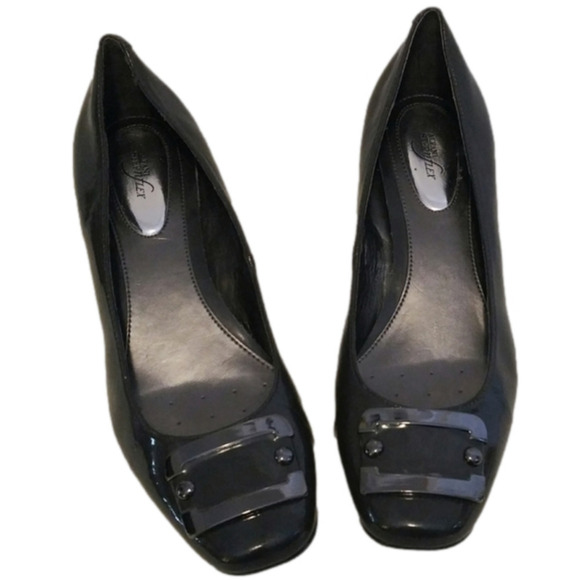 Alfani Step N Flex Ryden Gray Closed Square Toe Low Wedged Heel Shoe - Picture 1 of 9